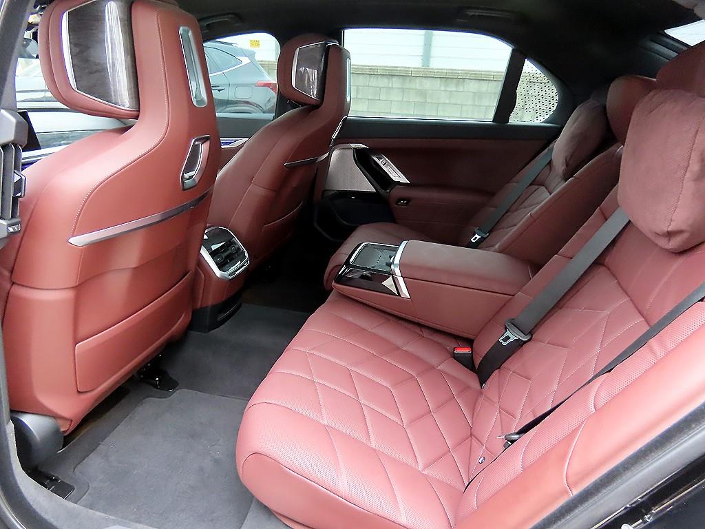 BMW 7 Series - Vista 6