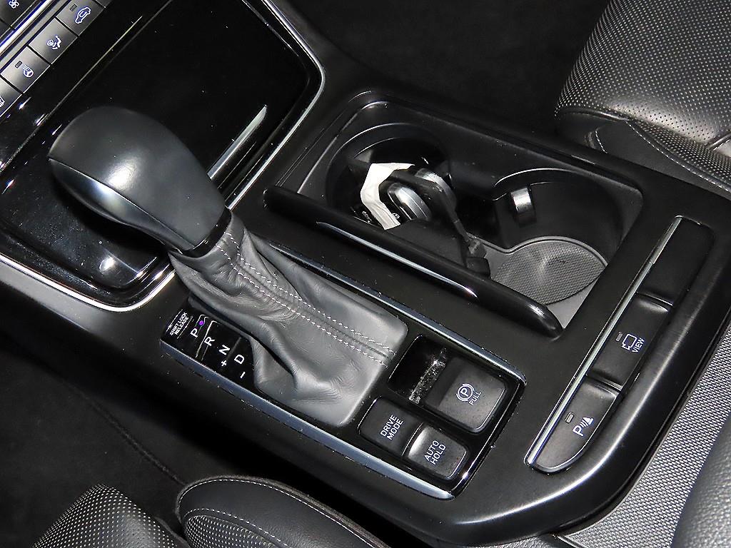 HYUNDAI Grandeur - Vista 12