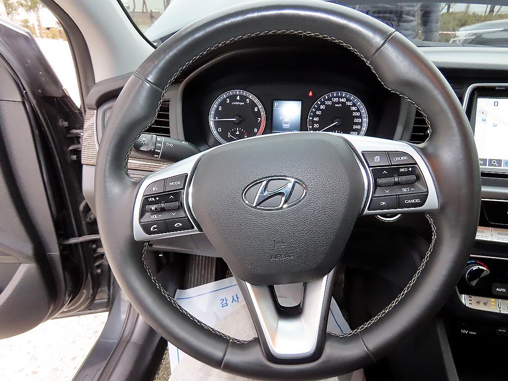 HYUNDAI Sonata - Vista 8