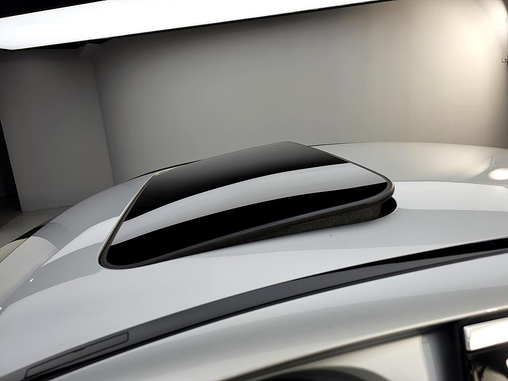 Mercedes Benz E class - Vista 12