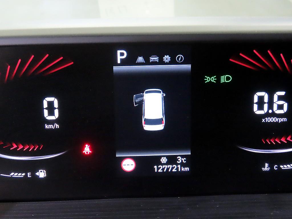 HYUNDAI Staria - Vista 9