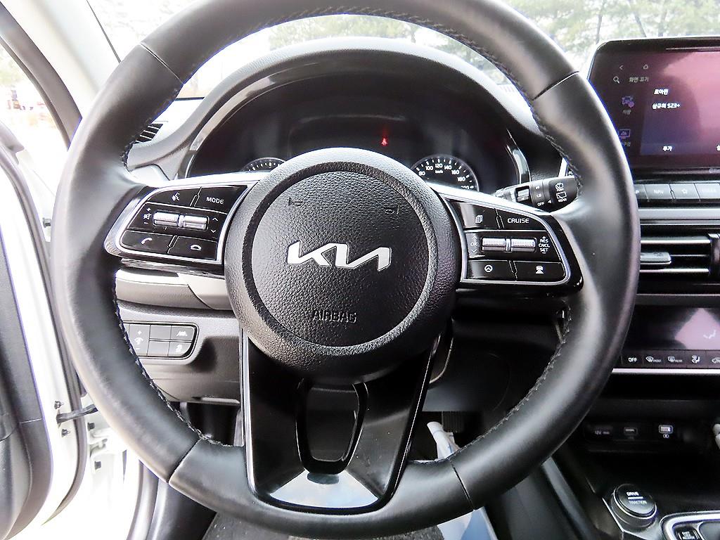 KIA Seltos - Vista 8