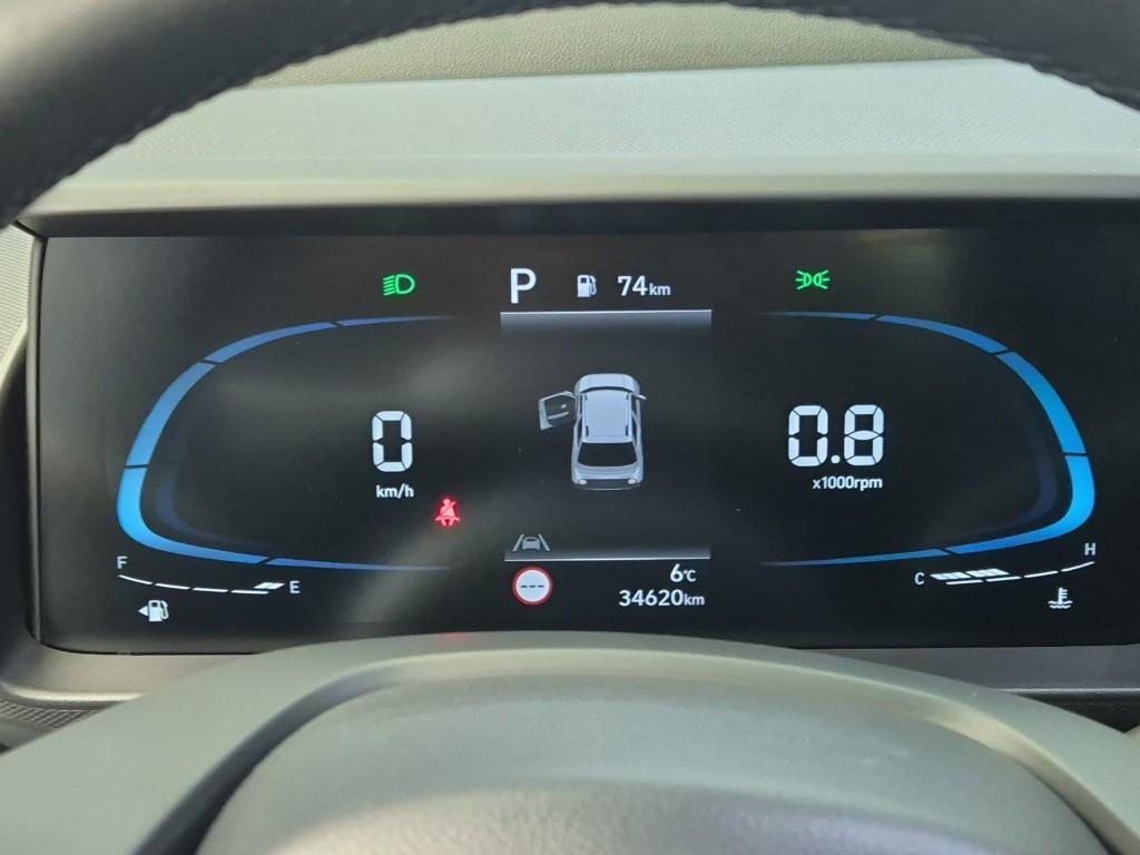 HYUNDAI Casper - Vista 6