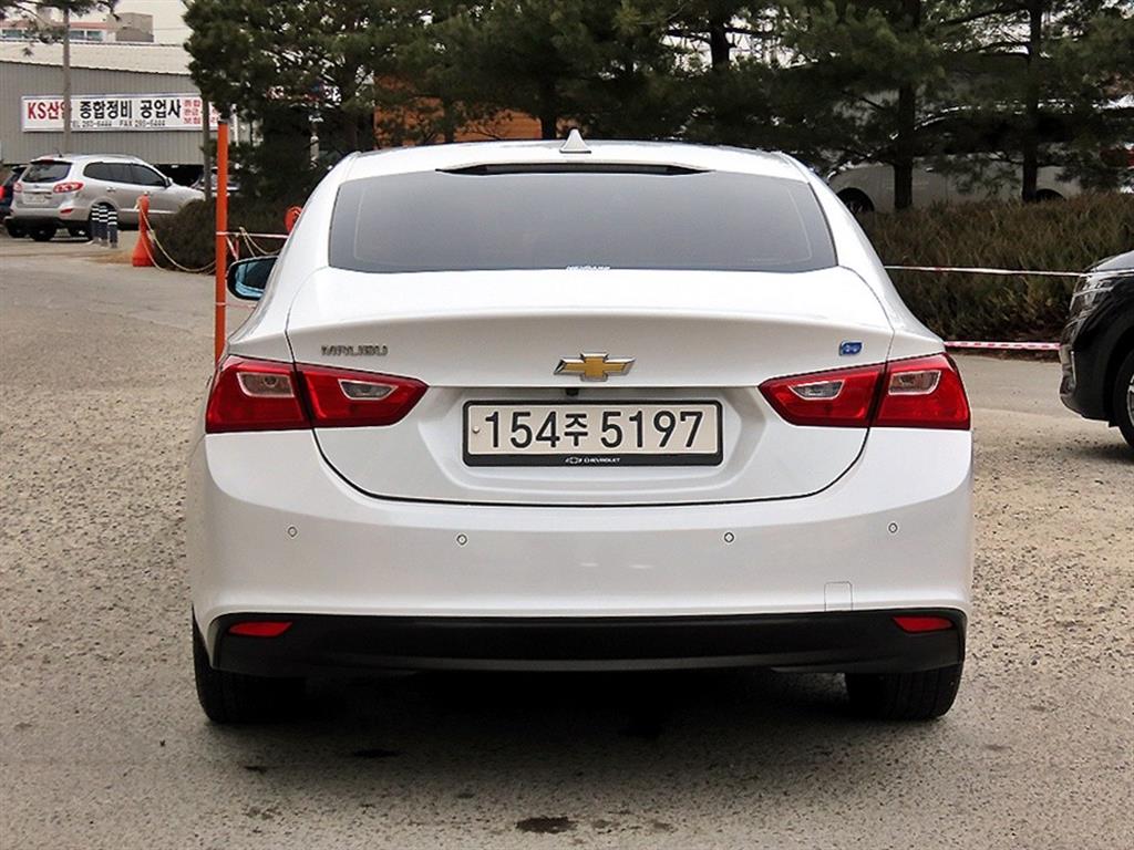 Chevrolet Malibu - Vista 4