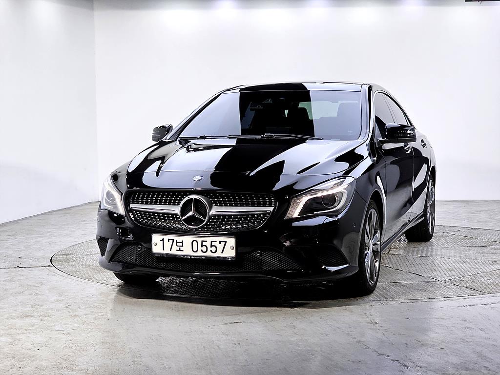 Mercedes Benz CLA Class - Vista 2