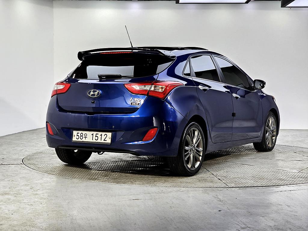 HYUNDAI i30 - Vista 4