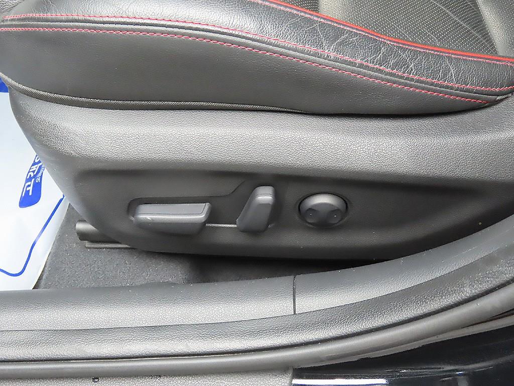 HYUNDAI i30 2017 Negro - Importación desde Corea - HF Imports Iquique - Foto 13