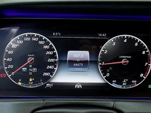 Mercedes Benz S Class - Vista 12