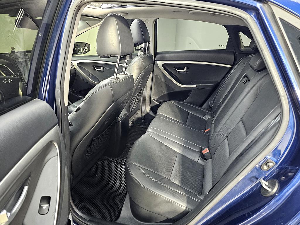 HYUNDAI i30 - Vista 9