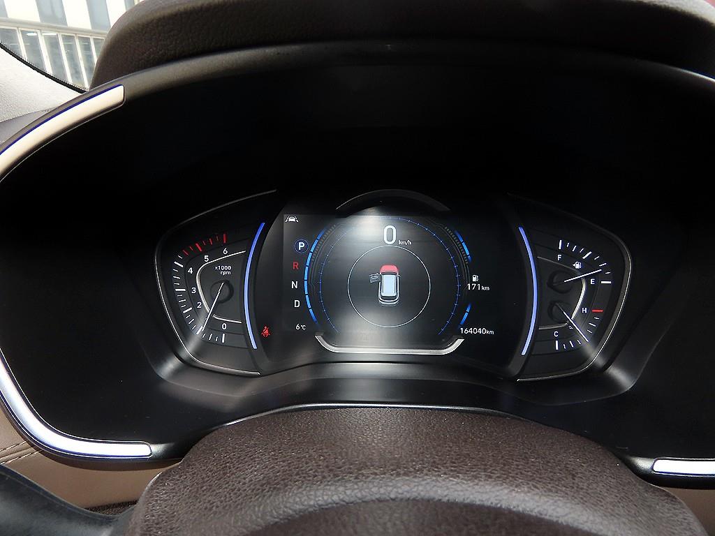 HYUNDAI Santa Fe - Vista 9