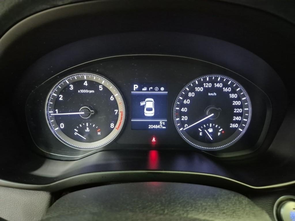 HYUNDAI Grandeur - Vista 6