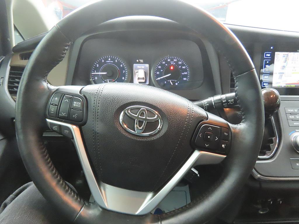 Toyota Siena - Vista 9