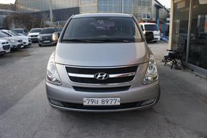 HYUNDAI Starex - Vista 2