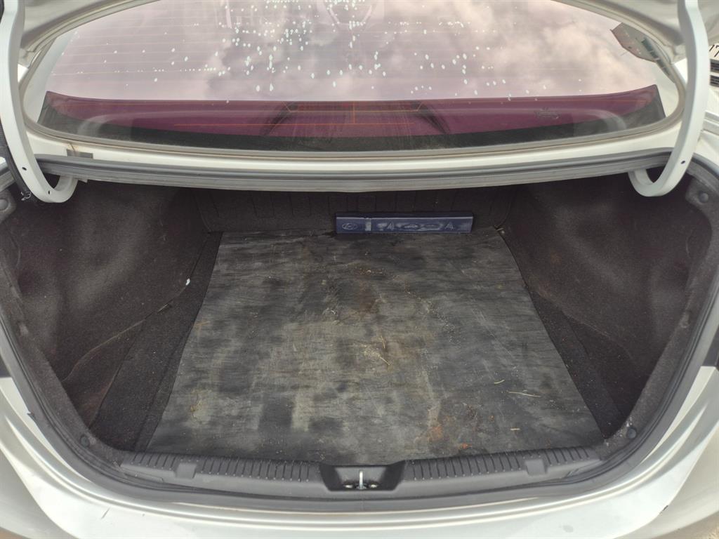 HYUNDAI Avante 2012 Plateado - Importación desde Corea - HF Imports Iquique - Foto 16