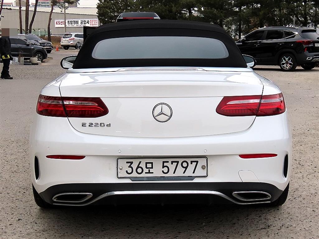 Mercedes Benz E class - Vista 4