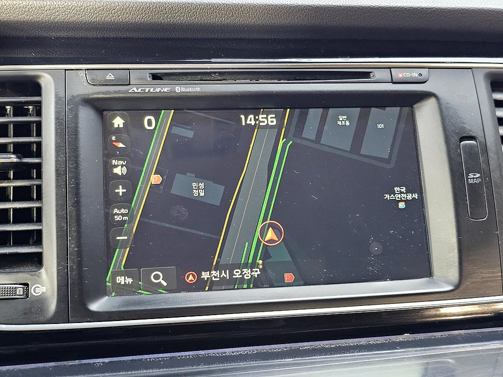 KIA Carnival - Vista 12