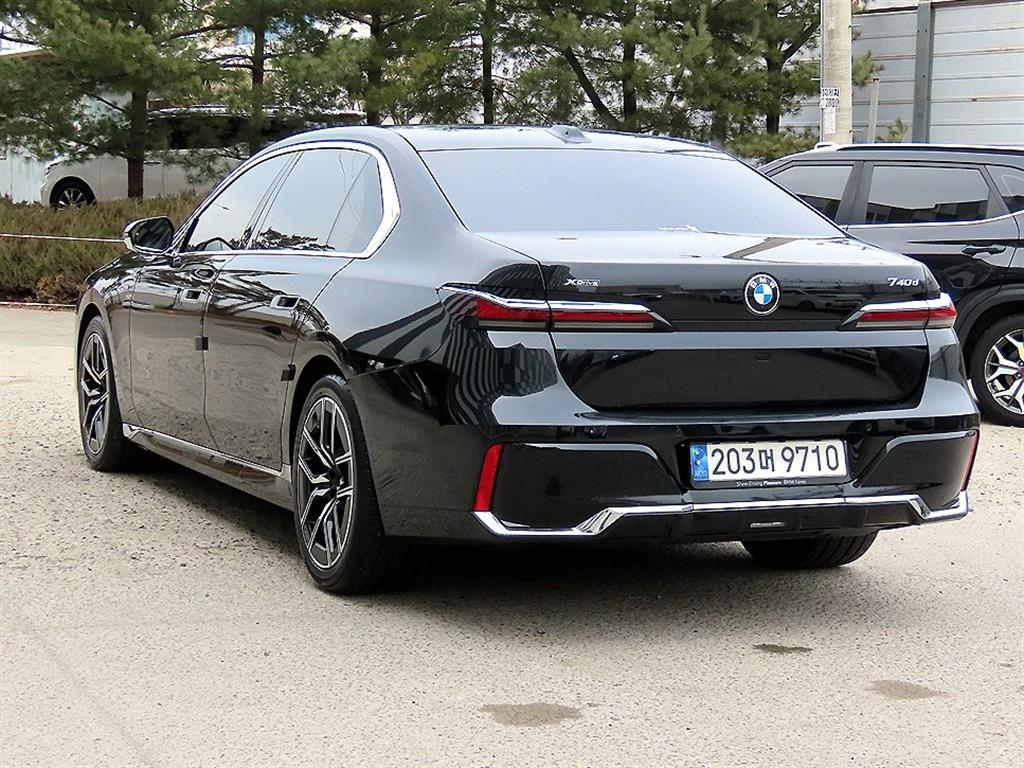 BMW 7 Series - Vista 3