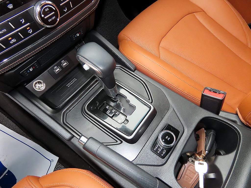 Ssangyong Rexton - Vista 10