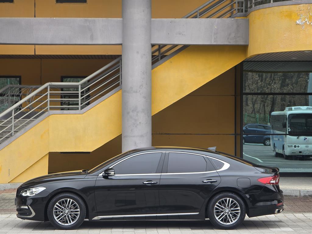 HYUNDAI Grandeur - Vista 4