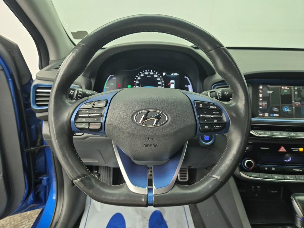 HYUNDAI Ioniq - Vista 9