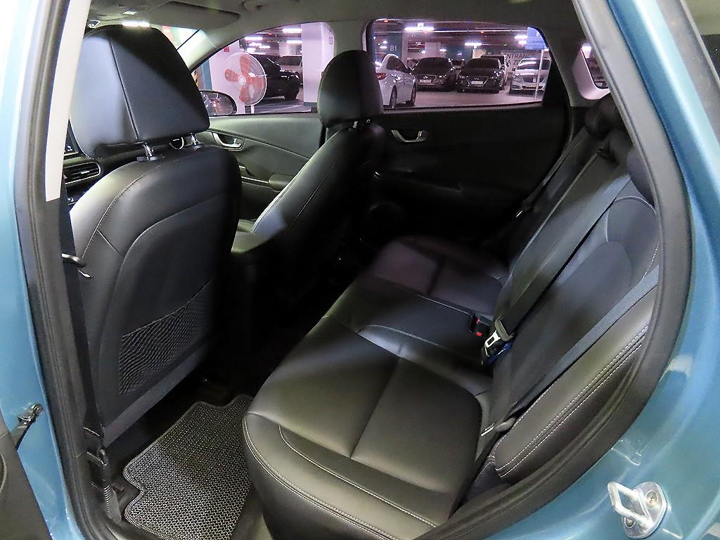 HYUNDAI Kona - Vista 7