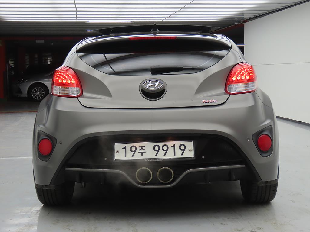 HYUNDAI Veloster - Vista 4