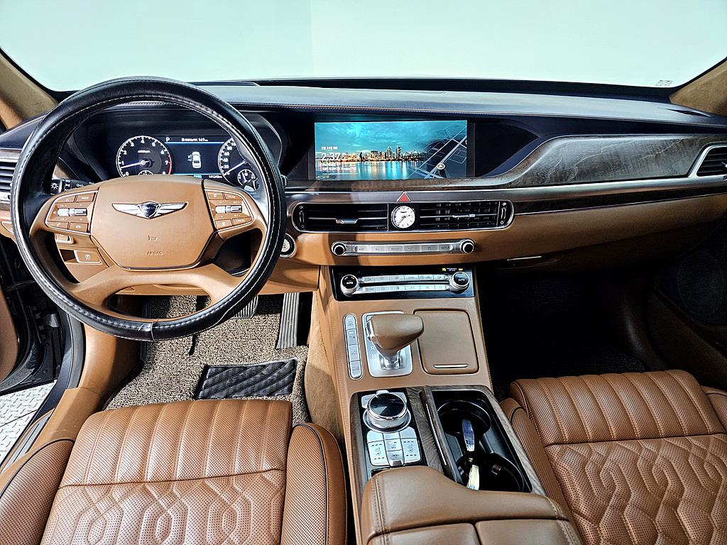 Genesis G90 - Vista 5