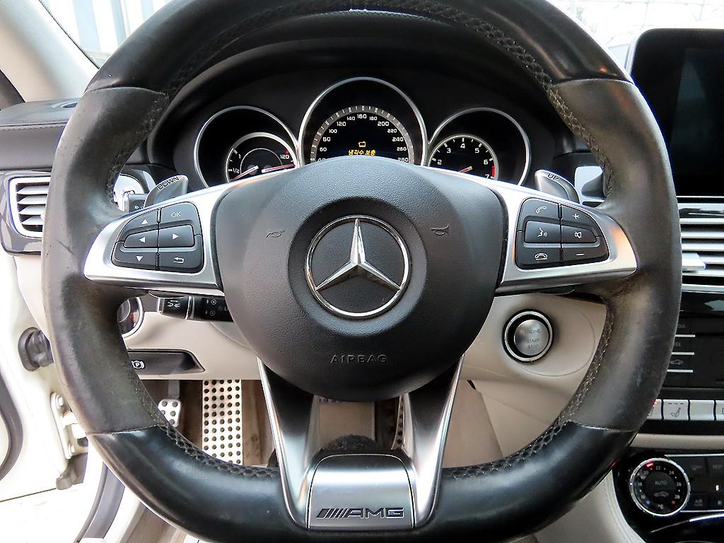 Mercedes Benz CLS Class - Vista 8