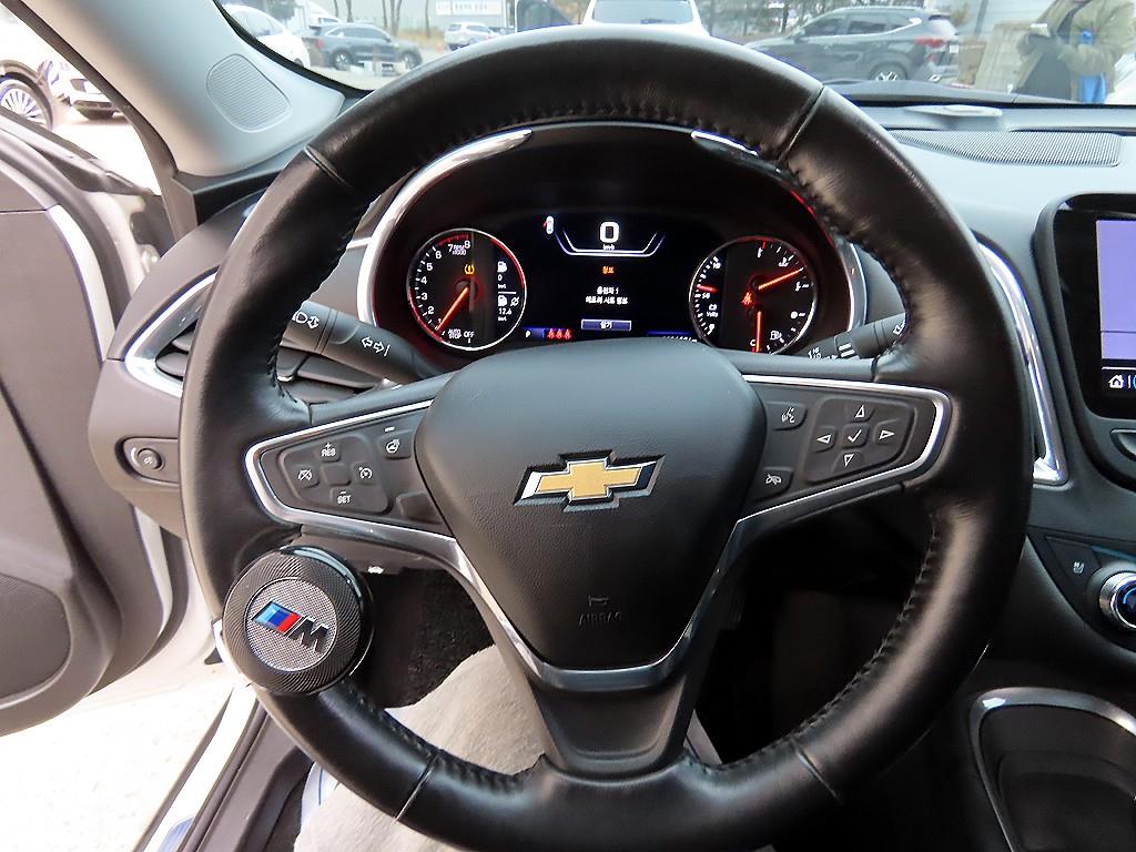 Chevrolet Malibu - Vista 8