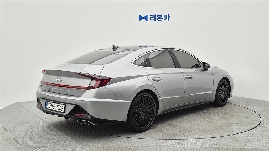 HYUNDAI Sonata - Vista 3