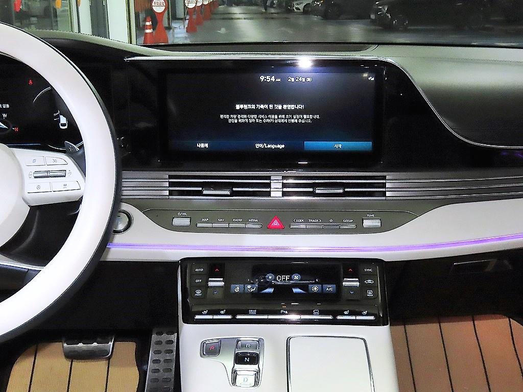 HYUNDAI Grandeur - Vista 11