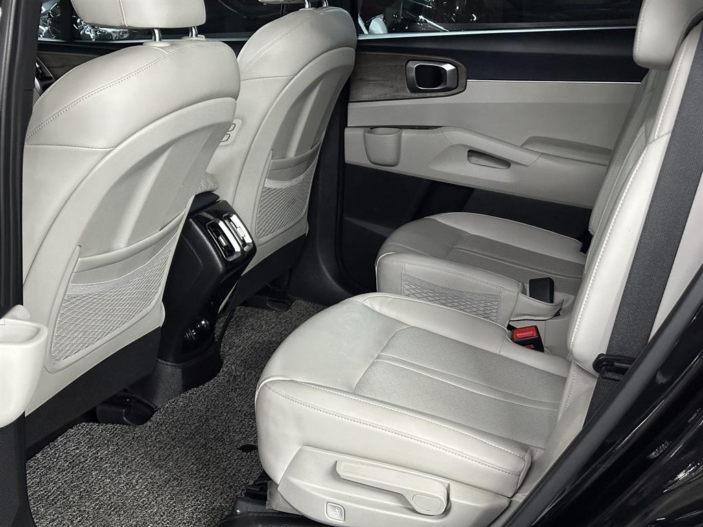 KIA Sorento - Vista 10