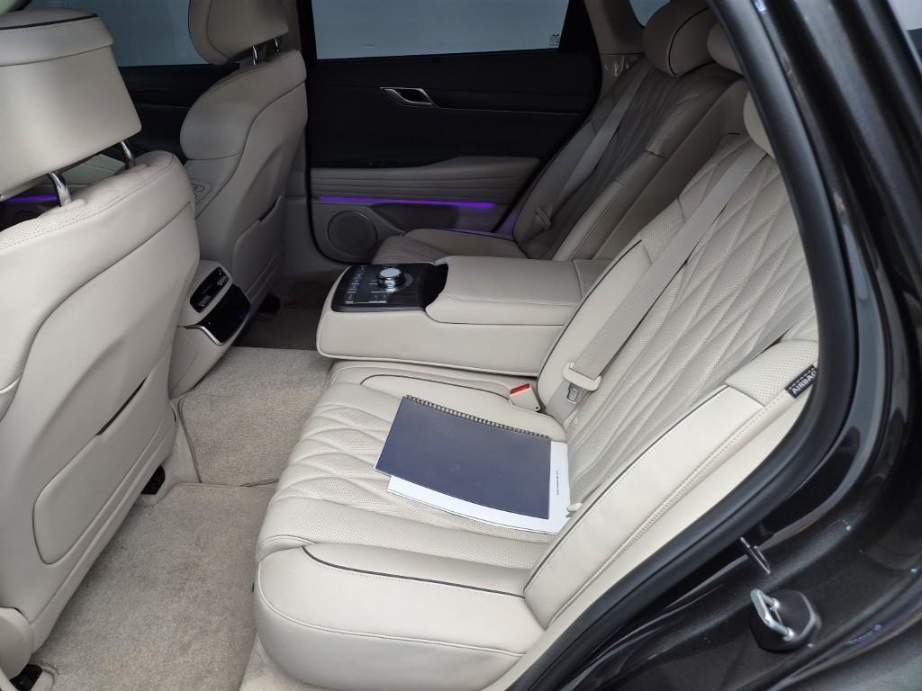 Genesis G80 - Vista 12