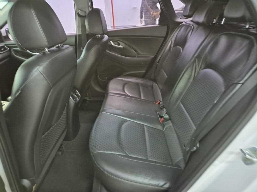 HYUNDAI i30 - Vista 12