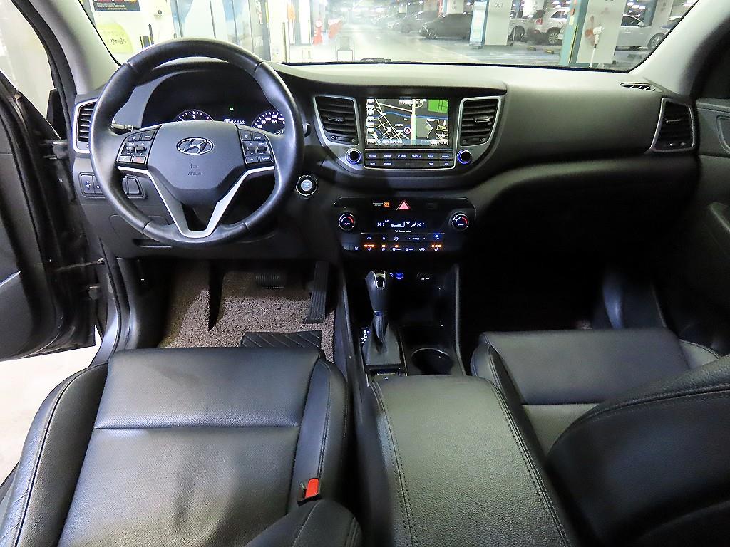 HYUNDAI Tucson - Vista 10