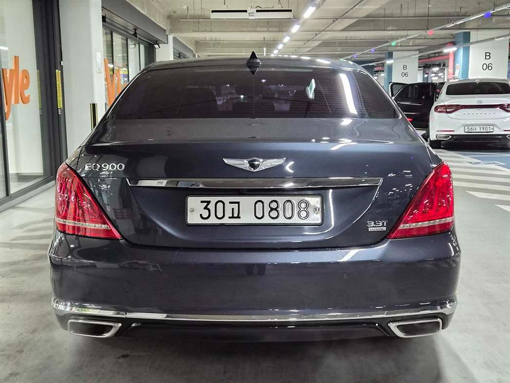 Genesis EQ900 - Vista 5