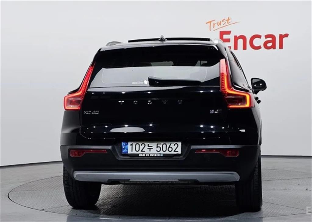 Volvo XC40 - Vista 4