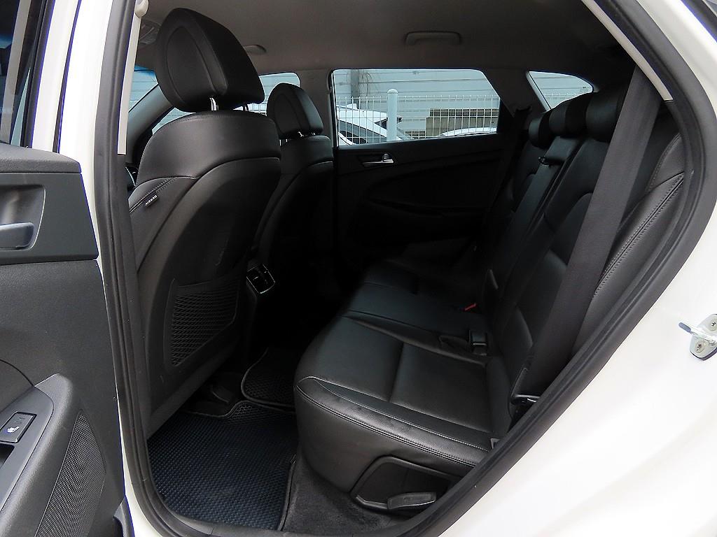 HYUNDAI Tucson - Vista 6