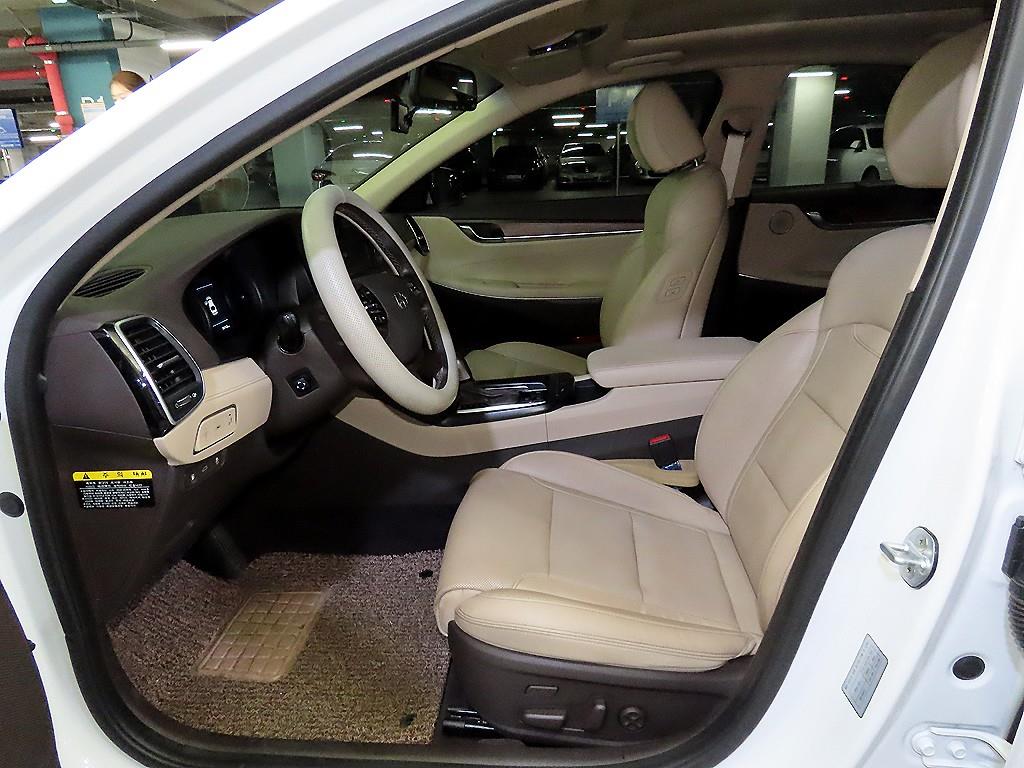 HYUNDAI Grandeur - Vista 6