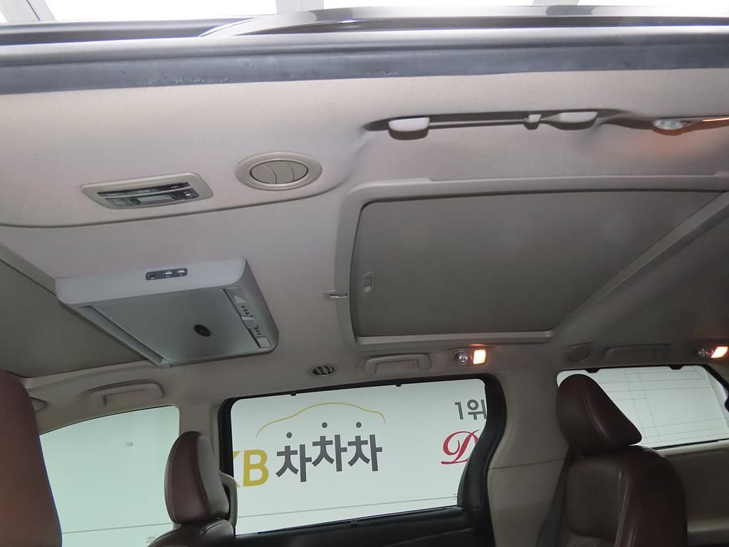 Toyota Siena 2016 Negro - Importación desde Corea - HF Imports Iquique - Foto 14