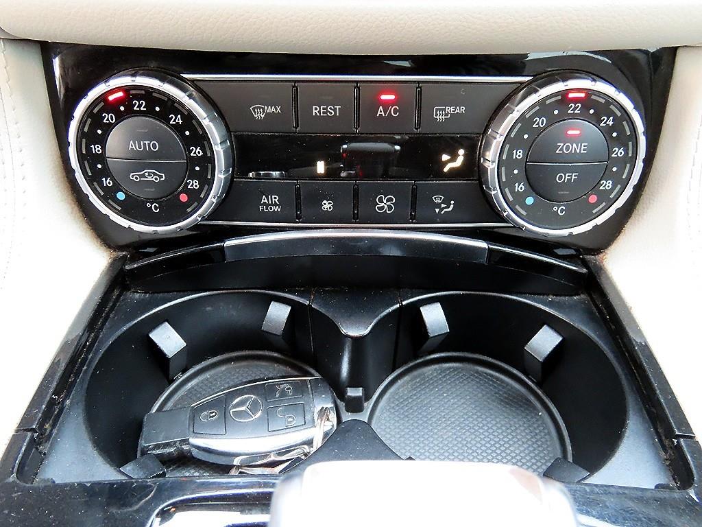 Mercedes Benz CLS Class - Vista 12