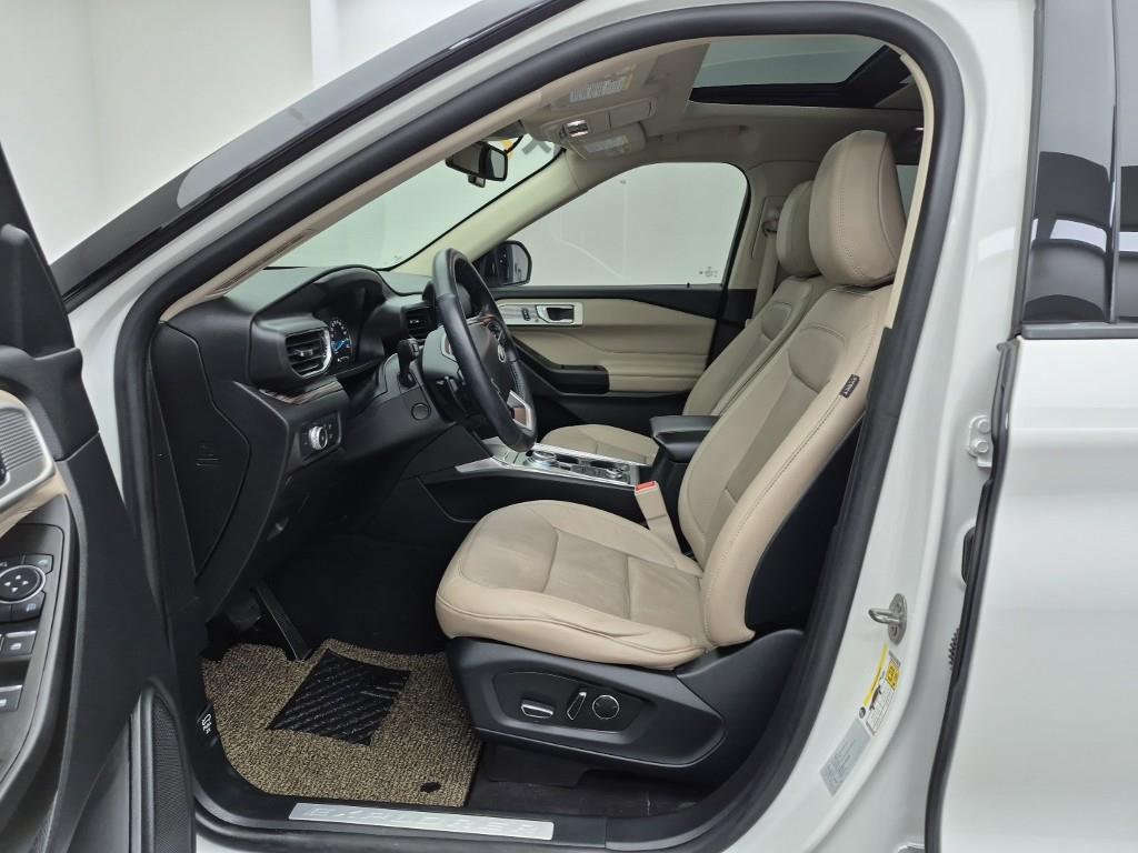 Ford Explorer - Vista 11