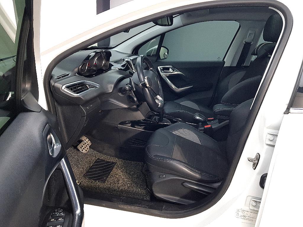 Peugeot 2008 - Vista 8