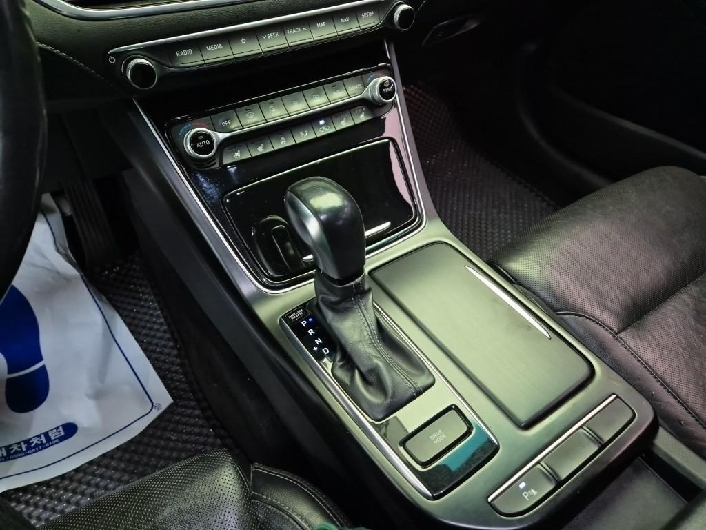 HYUNDAI Grandeur - Vista 8