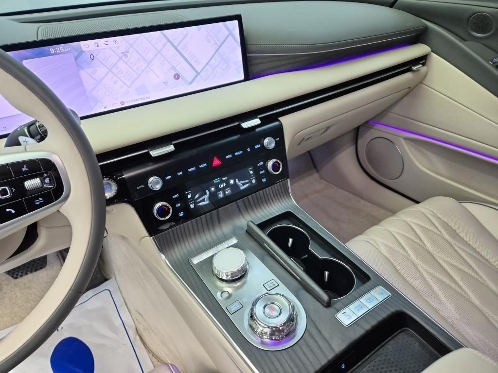 Genesis G80 - Vista 10