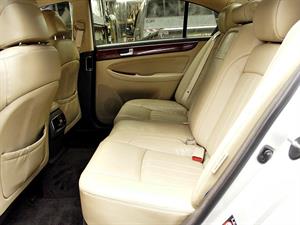 HYUNDAI Genesis - Vista 12