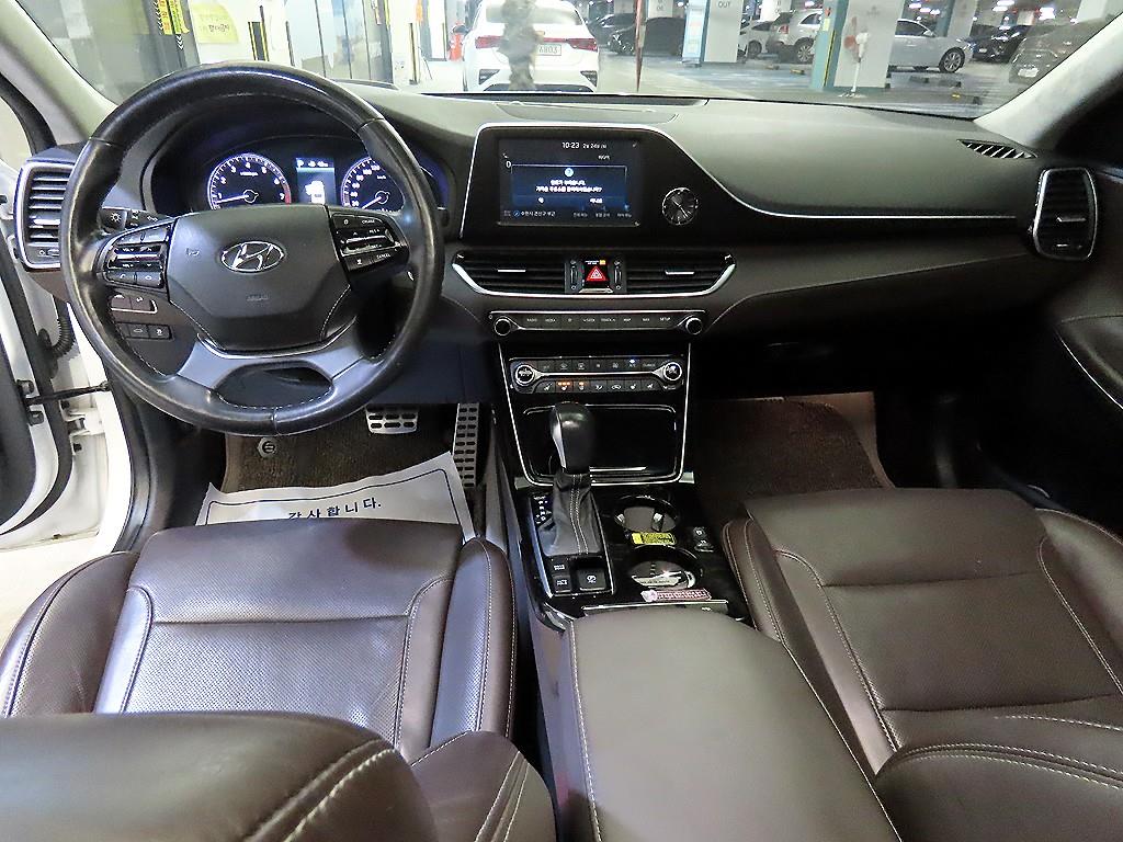 HYUNDAI Grandeur - Vista 10