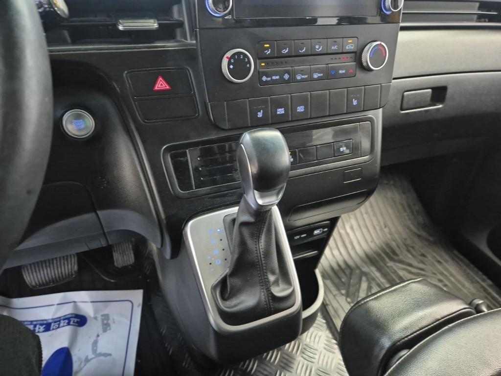 HYUNDAI Staria - Vista 8