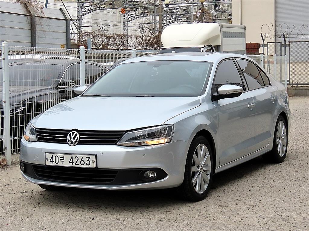 Volkswagen Jetta - Vista 2