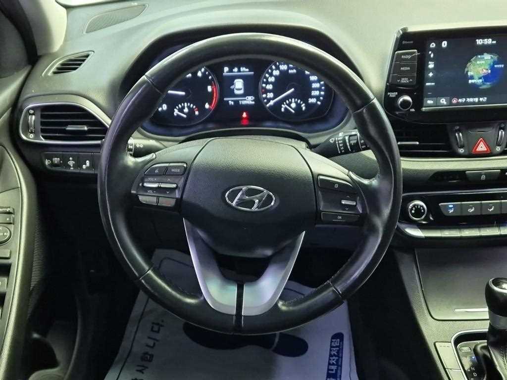 HYUNDAI i30 - Vista 9